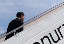 Presiden Jokowi Lakukan Kunjungan Kerja ke Luar Negeri, Hadiri KTT G20 di Roma FOTO: Presiden Jokowi saat meninggalkan tanah air lakukan kunjungan kerjanya di beberapa negara sahabat dan hadiri KTT G20 di Roma Italy. Di Bandar udara Soekarno-Hatta, Tangerang, Provinsi Banten, Jumat, 29 Oktober 2021. (Setkab)