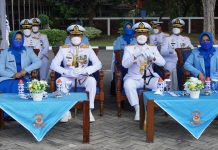 Gubernur AAL Hadiri Upacara Prasetya Perwira 758 Perwira Baru TNI AL oleh Kasal FOTO: Gubernur Akademi Angkatan Laut (AAL), Mayjend TNI (Mar) Nur Alamsyah, S.E., M.M., M.Tr (Han)., menghadiri Upacara Prasetya Perwira 758 perwira baru TNI AL lulusan Pendidikan Pembentukan Perwira Angkatan Laut Angkatan ke-51 dan Pendidikan Pembentukan Perwira Singkat (Diktukpakat) TNI AL TA. 2021. Jumat, (28/10)