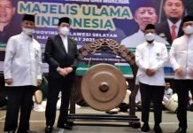Pengukuhan Pengurus dan Mukerda MUI Sulawesi Selatan FOTO: Pengukuhan Pengurus dan Mukerda MUI Sulawesi Selatan
