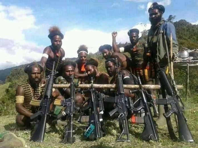 FOTO: Teroris Kelompok Kriminal Bersenjata (KKB) Papua