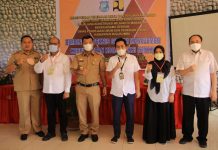 Dinas PUPR Bulukumba Gelar Bimtek SMKK, Andi Utta: Konstruksi itu Jangan Hanya Bertahan Satu Periode Saja FOTO: Bupati hadiri kegiatan Bimtek SMKK yang digelar Dinas PUPR kabupaten Bulukumba. Senin, (1/11)