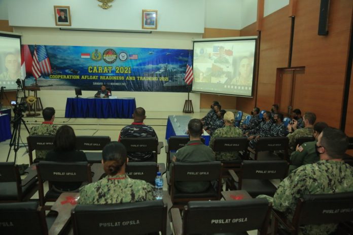 FOTO: Latma CARAT 2021 Ajang Tingkatkan Kemampuan Perang Prajurit TNI AL Dan US Navy Resmi Dibuka, Koarmada II. Surabaya, 1 November 2021.