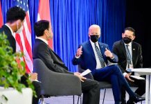 Pemimpin AS Bertemu Presiden Jokowi, ini yang Dibahas FOTO: Presiden Joko Widodo bertemu dengan Presiden Amerika Serikat Joe Biden membahas penguatan kerja sama Indonesia-Amerika Serikat di Scottish Event Campus (SEC), Glasgow, Skotlandia, Senin (1/11) waktu setempat.