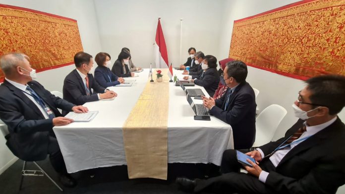 IMG-20211104-WA0028 FOTO: Pertemuan bilateral Menteri Lingkungan Hidup dan Kehutanan Indonesia dengan LHK Republik Korea.