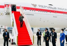 Tiba di Tanah Air, Presiden Jokowi Langsung Jalani Karantina FOTO: Presiden Joko Widodo tiba di Indonesia, Jumat (05/11/2021). (Foto: BPMI Setpres/Laily Rachev)