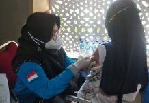Pangkalan TNI AL Banyuwangi, Kebut Vaksinasi Serbu Ponpes AL Qodiri Jember FOTO: Pangkalan TNI Angkatan Laut (Danlanal) Banyuwangi gelar kegiatan vaksinasi COVID-19 di Pondok Pesantren (Ponpes) AL Qodiri, Jl. Manggar 139 A, Kelurahan Kelurahan Gebang, Kecamatan Patrang, Kabupaten Jember, Jawa Timur. Kamis, (4/11/2021).