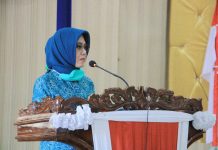 Edukasi Penanggulangan dan Pencegahan Stunting, TP-PKK Bulukumba Gelar Sosialisasi FOTO: Ketua TP-PKK Bulukumba Hj. Ira Kasuara Hasyim, sosialisasi dalam rangka mengedukasi perihal pencegahan dan penanganan stunting di Kabupaten Bulukumba, Selasa (9/11/2021).