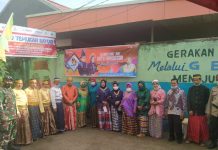 Tripika Kelurahan Balang Baru Peringati HUT Kota Makassar ke 414 FOTO: HUT kota Makassar yang ke 414 dirayakan secara senderhana namun penuh hikmah oleh Tripika di Kelurahan Balang Baru, Kecamatan Tamalate, Makassar. Selasa, (9/11)