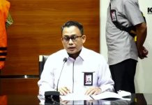 LIVE KPK Lakukan Penahanan Tersangka Kasus IPDN Minahasa FOTO: Hasil tangkap layarÂ