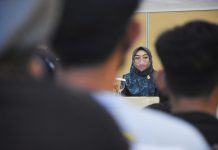 Budi Hastuti Sosper Perda Nomor 4 Tahun 2013 Tentang Kawasan Tanpa Rokok FOTO: Budi Hastuti saat menggelar sosialisasi peraturan daerah (Perda) nomor 4 tahun 2013 tentang Kawasan Tanpa Rokok (KTR) di Hotel Pessona, Jumat (12/11).