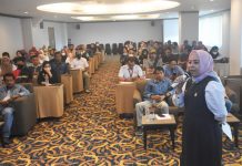 Nunung Dasniar Menggelar Sosialisasi Perda Nomor 4 tahun 2011 Tentang Pengelolan Sampah FOTO: Anggota DPRD Kota Makassar, Nunung Dasniar menggelar sosialisasi peraturan daerah (Perda) nomor 4 tahun 2011 tentang pengelolan sampah di Hotel Grand Maleo, Sabtu (13/11).