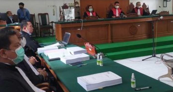 FOTO: Suasana sidang pembacaan dakwaan terhadap Nurdin Abdullah (NA) oleh Jaksa Komisi Pemberantasan Korupsi (KPK). Kamis, (22/7) lalu.