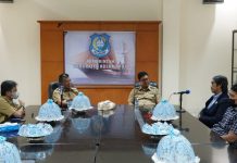 Komisi Informasi Sulsel lakukan Verifikasi Faktual PPID Utama Pemkab Bulukumba FOTO: Bupati dan Wabup saat menerima Komisi Informasi Provinsi Sulawesi Selatan di ruang rapat Bupati Bulukumba. Senin, (15/11)