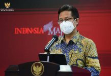 Pastikan Stok Aman, Menkes: 267 Juta Dosis Vaksin COVID-19 Sudah Didistribusikan ke Daerah FOTO: Menkes Budi Gunadi Sadikin memberikan keterangan pers usai mengikuti Ratas mengenai Evaluasi PPKM, Senin (15/11/2021) siang, di Istana Merdeka, Jakarta. (Foto: Humas Setkab/Agung)