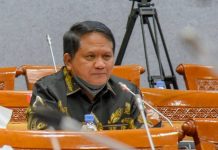 Perawatan Aset Infrastruktur Pasca-PON Harus Diperhatikan FOTO: Anggota Komisi X DPR RI A. Mujib Rohmat dalam Rapat Kerja Komisi X DPR RI dengan Menteri Pemuda dan Olahraga Zainudin Amali dengan agenda laporan pelaksanaan PON XX Papua dan perkembangan Perpanas XVI di Gedung Nusantara I, Senayan, Jakarta, Kamis (11/11/2021). Foto: Mario/Man