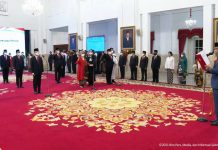 Ini 12 Daftar Nama Dubes LBBP Untuk Negara Sahabat FOTO: Presiden RI Joko Widodo (Jokowi) melantik 12 Duta Besar Luar Biasa dan Berkuasa Penuh (Dubes LBBP) Republik Indonesia untuk negara sahabat, di Istana Negara, Jakarta, Rabu (17/11/2021) siang.