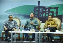 Nusron Wahid: BUMN Sebaiknya Berprinsip ‘Business Judgement Rule’ FOTO: Anggota Komisi VI DPR RI Nusron Wahid (tengah) dalam acara Forum Legislasi 'BUMN Sekarat, Akankah RUU BUMN Jadi Penyelamat?', di Nusantara III, Selasa (16/11/2021). Foto: Oji/nvl