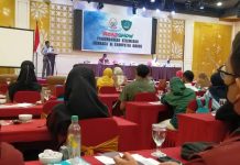 Irfan AB, Literasi dan Numerasi Sebaiknya Diajarkan Sejak Dini FOTO: Roadshow Pengembangan Minat Baca Dinas Perpustakaan Kearsipan Provinsi Sulsel, Kamis (18/11) di Grand Town Maros.