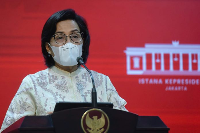 FOTO: Menkeu Sri Mulyani saat memberikan keterangan pers usai mengikuti SKP, di Kantor Presiden, Jakarta, Senin (17/11/2021) sore. (Foto: Humas Setkab/Agung)