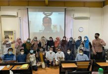 Persembahkan 20 Judul Buku, Plt Gubernur Sulsel, Beri Apresiasi Guru Athirah Menulis Buku FOTO: Guru-guru Athirah yang tergabung Guru Bergerak Menulis Satu Buku(Guru Bermutu) Gema Athirah yang siap persembahkan 20 judul buku karyanya yang dibimbing Tokoh Literasi Bachtiar Adnan Kusuma dan Tim