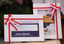 DIPA 2022 Diserahkan Presiden, Pelaksanaan APBN Dapat Dilakukan Awal Tahun FOTO: DIPA dan Buku Daftar Alokasi TKDD Tahun 2022 (Foto: BPMI Setpres/Lukas)