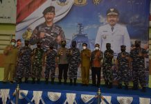 Sambut HUT Armada RI Tahun 2021 Koarmada II Bersinergi Dengan Pemkab Ngawi Gelar Serbuan Vaksinasi FOTO: Kegiatan Serbuan Vaksinasi COVID-19 di daerah Ngawi dan sekitarnya yang dipusatkan di Gelora Bung Hatta Ngawi Hari Selasa dan Rabu, tanggal 30 November dan 1 Desember 2021.