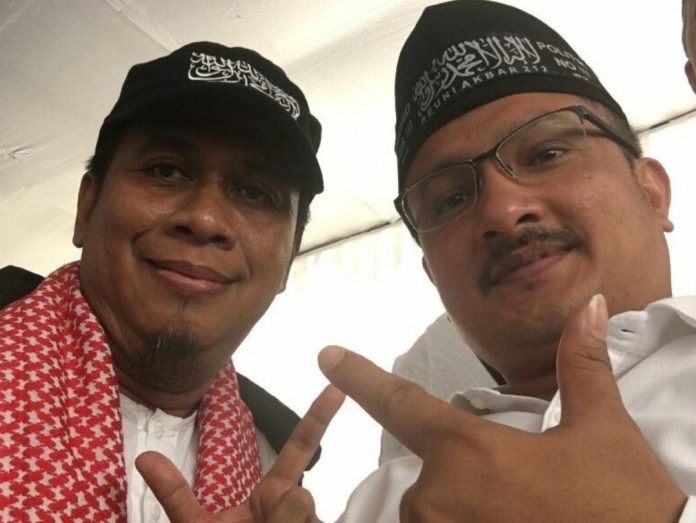 FOTO: Ferdinand Hutahaean dan peserta Reuni 212 tahun 2018 silam. (Twitter Mustofa Nahrawardaya)