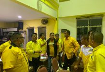 Wahab Tahir: ini Pertama Kali Musyawarah Tingkat Kecamatan Partai Golkar Makassar FOTO: DPD II Golkar kota Makassar menggelar rapat konsulidasi Pelaksana Tugas (Plt) Pimpinan Kecamatan Golkar se-kecamatan kota Makassar. Jumat, (3/12)