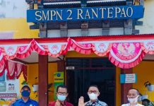 TPLD Sulsel, Beri Pendampingan Guru SD Rantepao, Bentuk TLS FOTO: Bachtiar Adnan Kusuma, usai memberikan ceramah best pratice literasi dan Numerasi se Kab.Torut di SMP Negeri 2 Rantepao, beberapa waktu lalu.