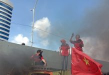 PPM Minta Walikota Makassar Serius Menangani Banjir di Kota Makassar FOTO: Aksi Perhimpunan Pergerakan Mahasiswa saat menggelar aksi di isu kasus dugaan korupsi di PSDA Bulukumba beberapa waktu lalu.