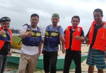Cerita Muzayyin Arif Arungi Empat Pulau di Pangkep saat Cuaca Ekstrim FOTO: Wakil Ketua DPRD Sulawesi Selatan Muzayyin Arif saat mengunjungi 4 Pulau terluar.
