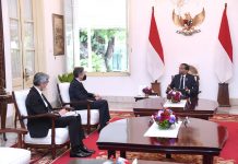 Presiden Jokowi Lakukan Pertemuan Bilateral dengan Menlu AS Presiden Jokowi didampingi Menlu Retno Marsudi dan Mensesneg Pratikno melakukan pertemuan bilateral dengan Menlu AS Anthony J. Blinken, Senin (13/12/2021). (Foto: BPMI Setpres/Lukas)