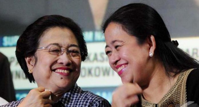 Megawati Soekarno Putri bersama Puan Maharani