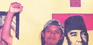 Politisi dan Wataknya Keterangan Foto: Penulis pada era Reformasi 1998.