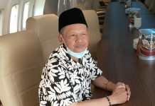 Merobah Arah Kiblat Barat Ke Nahdlatul Ulama Imam Buhori, Penulis adalah Pengurus PBPMII 1991 - 1994 dan Pengurus PP GP Ansor 2000-2005 dan 2005-2010.