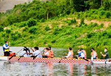Diatas Perahu Naga, Presiden Resmikan Bendungan Ladongi di Koltim Presiden Jokowi resmikan Bendungan Ladongi di Kolaka Timur, Sultra, Selasa (28/12/2021). (Foto: BPMI Setpres/Laily Rachev)