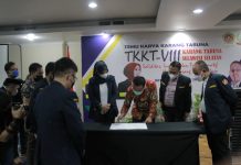 Ditandatangani Plt Gubernur, Ini Penampakan BA Penetapan Andi Ina Sebagai Ketua Karang Taruna Sulsel Plt. Gubernur Sulawesi Selatan, Andi Sudirman Sulaiman, saat mendatangani Berita Acara Penetapan dan Pengesahan Andi Ina sebagai Ketua KTSS. Sabtu, Tanggal, 19 Juni 2021 di Hotel Aryaduta Makassar.