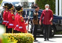 Indonesia-Singapura Perkuat Kerja Sama Bilatera, Hubungan Diplomatik yang Sudah Terjalin 55 Tahun Presiden Jokowi menerima kunjungan PM Singapura Lee Hsien Loong, di The Sanchaya Resort Bintan, Kepri, Selasa (25/01/2022). (Foto: BPMI Setpres/Muchlis Jr)