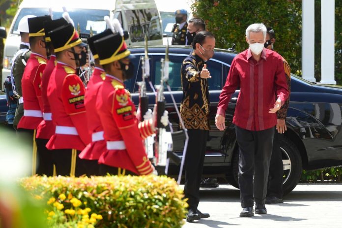 Presiden Jokowi menerima kunjungan PM Singapura Lee Hsien Loong, di The Sanchaya Resort Bintan, Kepri, Selasa (25/01/2022). (Foto: BPMI Setpres/Muchlis Jr)