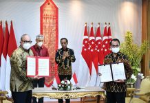 Lima Elemen Penting Kesepakatan Penyesuaian FIR Indonesia-Singapura Penandatanganan Kesepakatan Penyesuaian FIR Indonesia – Singapura, Selasa (25/01/2022), di Bintan, Kepulauan Riau. (Foto: BPMI Setpres/Laily Rachev)
