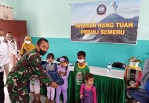 Yayasan Hang Tuah Pulihkan Pendidikan Pasca Erupsi Semeru Ketua Pengurus Yayasan Hang Tuah Cabang Surabaya Kolonel Laut (KH) Drs Ambar Kristiyanto, M.Si Rabu,(05/01/22) secara resmi menutup rangkaian kegiatan tersebut yang berlangsung di SMPN Candipuro Lumajang.