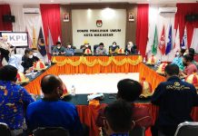 KPU Makassar Terima Kunjungan Mahasiswa Program Pascasarjana UNCEN Jayapura Komisi Pemilihan Umum (KPU) Kota Makassar menerima kunjungan study banding (Field Exposure/BenchMarking) Mahasiswa Program Magister Kebijakan Publik, Program Pascasarjana, Universitas Cenderawasih, Jayapura. Rabu, (12/01).