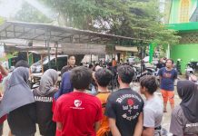 RTQ Manager Cabor Panjat Tebing Kota Makassar pada Porprov ke XVII 2022 Manager Cabor Panjat Tebing kota Makassar Rahmat Taqwa (RTQ) saat memberikan pengarahan kepada atlit cabor panjat tebing jelang Pra Porprov di kabupaten Bantaeng. Senin, (17/1)