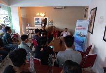 Diskusi Ngopi Bernergi, Ini Tantangan DEM dari Narasumber Dewan Energi Mahasiswa (DEM) Kota Makassar menggela diskusi bertajuk Ngopi Bernergi (Ngobrol Pintar Bersama Dewan Energi). Berlangsung di Hotel Al Badar Jalan Pengayoman, Sabtu, (22/1).