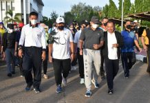 Danlantamal XI Hadir Jalan Santai Mengawali Rangkaian Kegiatan HUT Merauke ke-120 Bupati Merauke, H. Riduwan didampingi Danlantamal XI Merauke Brigjen TNI (Mar) Edy Prakoso, S.E. serta unsur forkompimda lainya menggelar jalan santai dan senam masal menjadi pembuka seluruh rangkaian kegiatan dalam rangka HUT Kota Merauke ke-120 tahun 2022. Sabtu, (22/1)