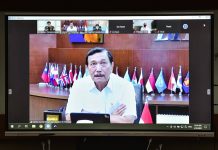 Menko Marves, PPKM Jawa-Bali Dilanjutkan, Aglomerasi Jabodetabek Terapkan Level 2 Menko Marves Luhut Binsar Pandjaitan memberikan keterangan pers usai Ratas Evaluasi PPKM, Senin (24/01/2022), secara virtual. (Foto: Humas Setkab/Agung)