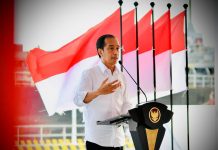Presiden Jokowi Lepas Ekspor Perdana Smelter Grade Alumina, Singgung Zaman VOC Presiden Joko Widodo atau Jokowi meluncurkan pelepasan ekspor perdana tahun 2022 smelter grade alumina produksi PT Bintan Alumina Indonesia di Kawasan Ekonomi Khusus (KEK) Galang Batang, Kabupaten Bintan, Kepulauan Riau, Selasa (25/01/2022).
