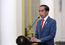 VIDEO: Presiden Jokowi Buka Pertemuan Pendahuluan B20 Presiden Jokowi didampingi Seskab Pramono Anung, Menteri Investasi/Kepala BKPM Bahlil Lahadalia, dan Ketua Kadin Indonesia Arsjad Rasjid saat membuka B20 Inception Meeting, Kamis (27/01/2022).