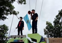 Siswa Tidak Terima Ijazah SMP Sejak 2016, Aktivis Himalaya Seruduk Dinas Pendidikan Pangkep Himpunan Mahasiswa Liukang Tangaya atau Himalaya Pangkep saat menggelar aksi unjuk rasa (Unras) di Dinas Pendidikan Pangkep, terkait ditahannya ijasah Siswa SMPN 8 Satap. Jumat, (28/1)