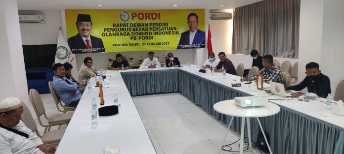 Para pendiri Persatuan Olahraga Domino Indonesia (PORDI) melakukan rapat bersama dalam rangka finalisasi AD/ ART dan pedoman organisasi (PO) pada Jumat (28/01/22) di Jakarta.